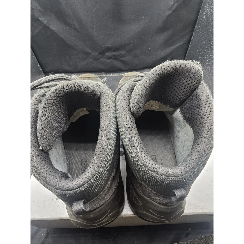 Lowa product pair